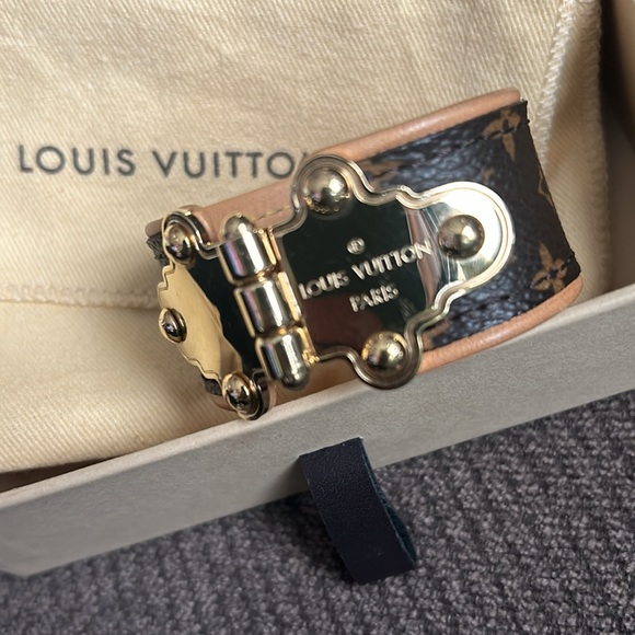 Louis Vuitton Two-Toned Leather Monogram Bracelet with Gold Hardware - Picture 4 of 9